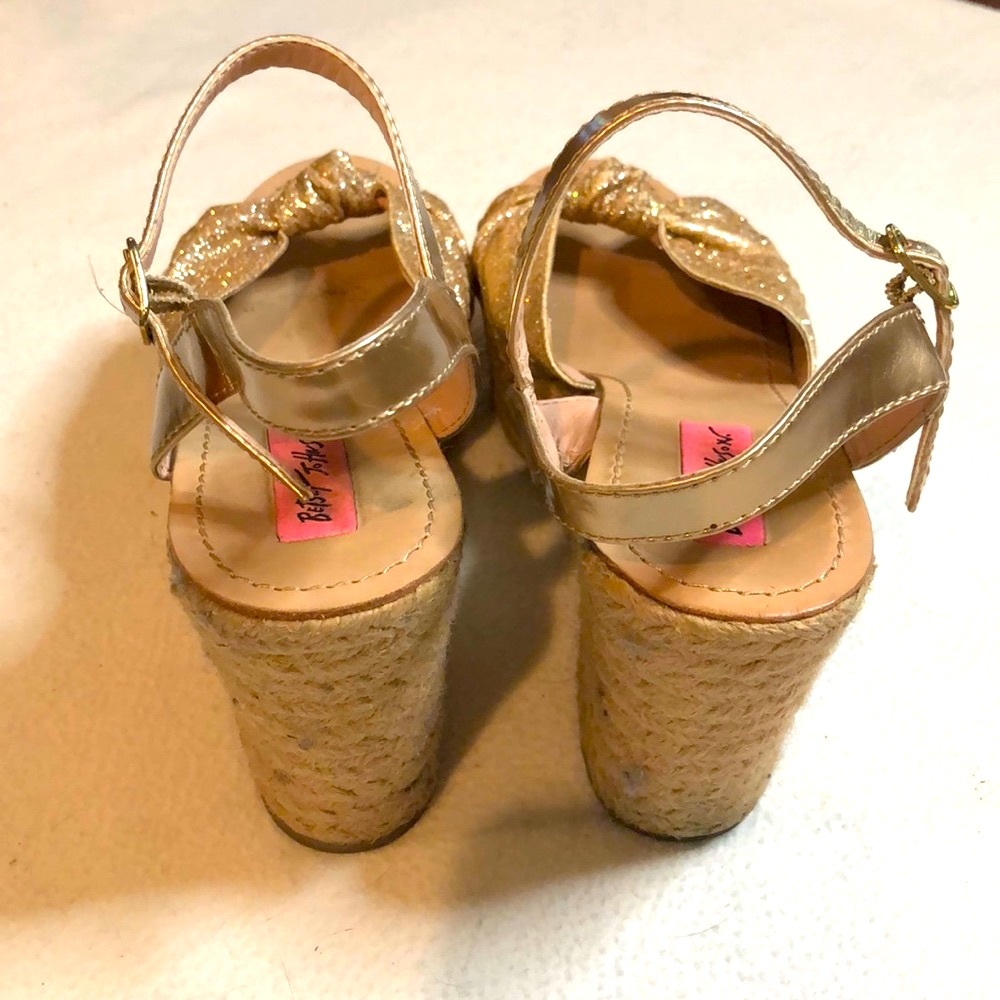 Shoes - Picture 3 of 6